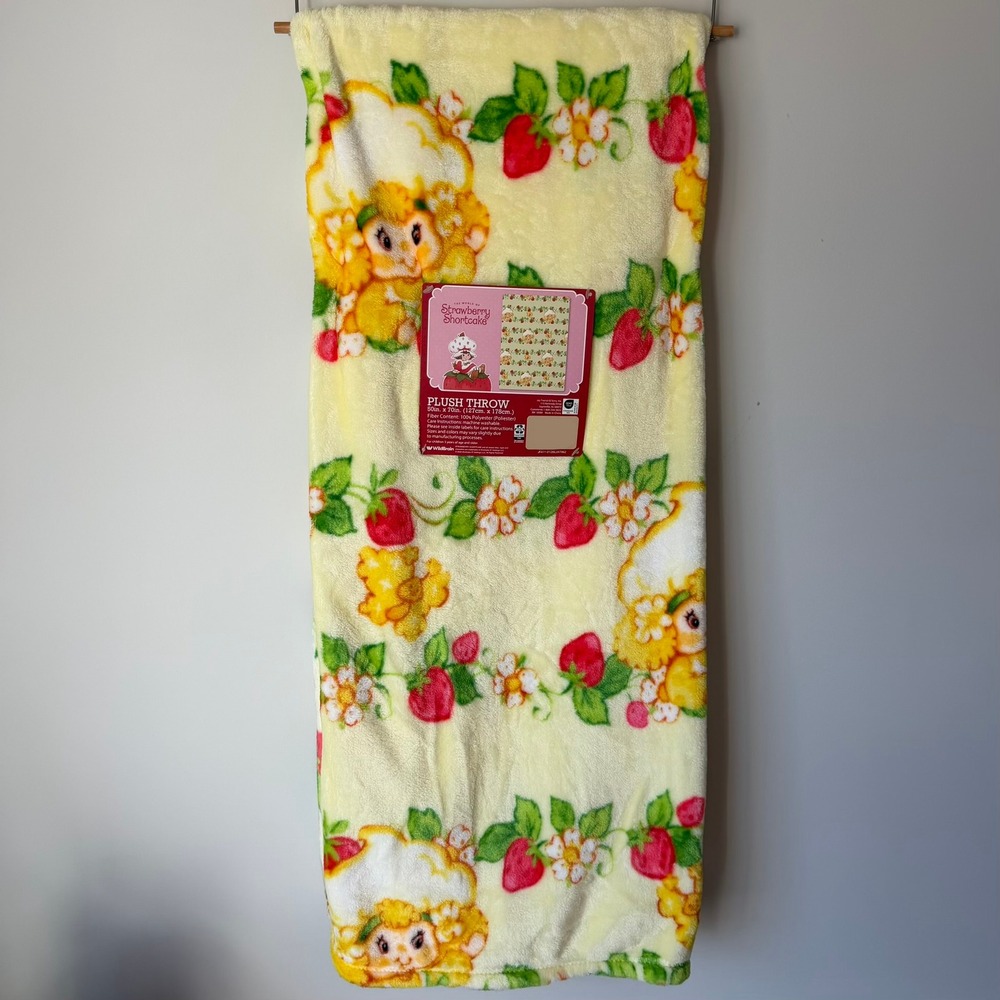 New Strawberry Shortcake 50x70 Yellow Throw Blanket Lemon Meringue Cute Blonde